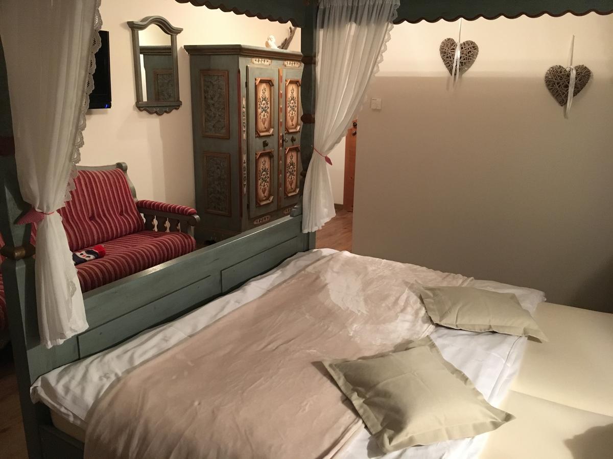 Hotel Zum Urviech -Erwachsenenhotel- (Adults Only) Ehrwald Kültér fotó