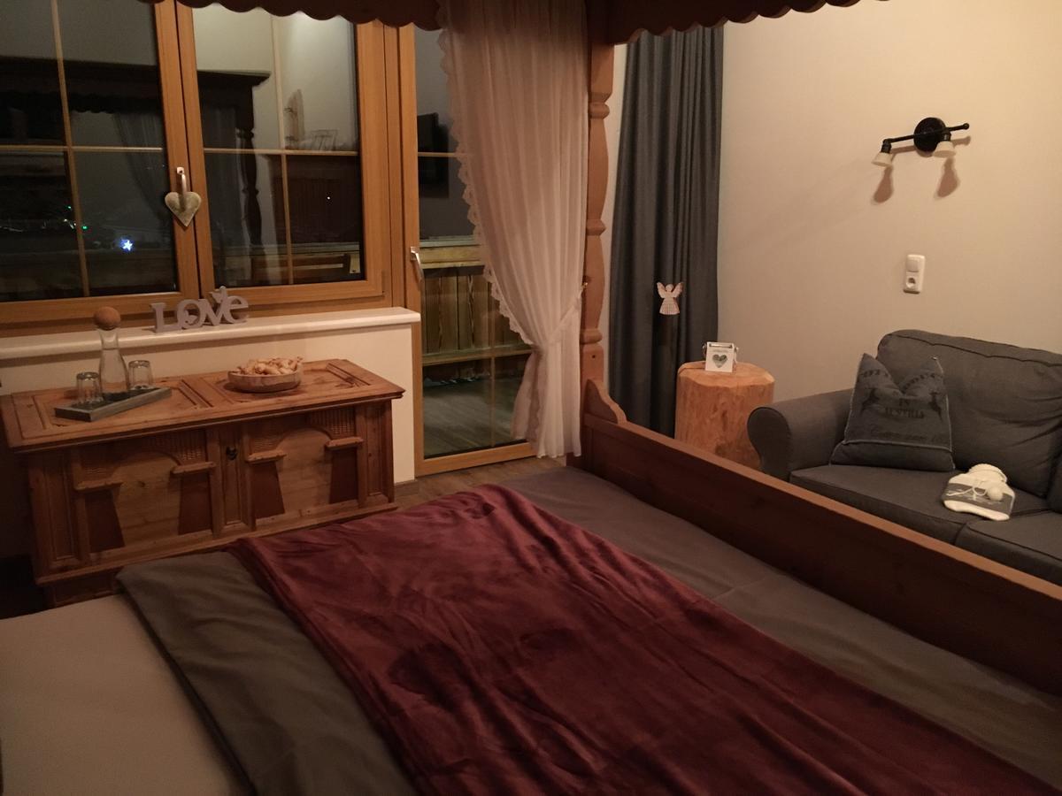 Hotel Zum Urviech -Erwachsenenhotel- (Adults Only) Ehrwald Kültér fotó